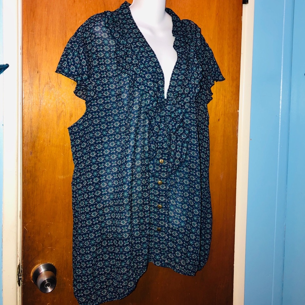 Torrid 4 Navy Blue V-Neck Button Front Chiffon top